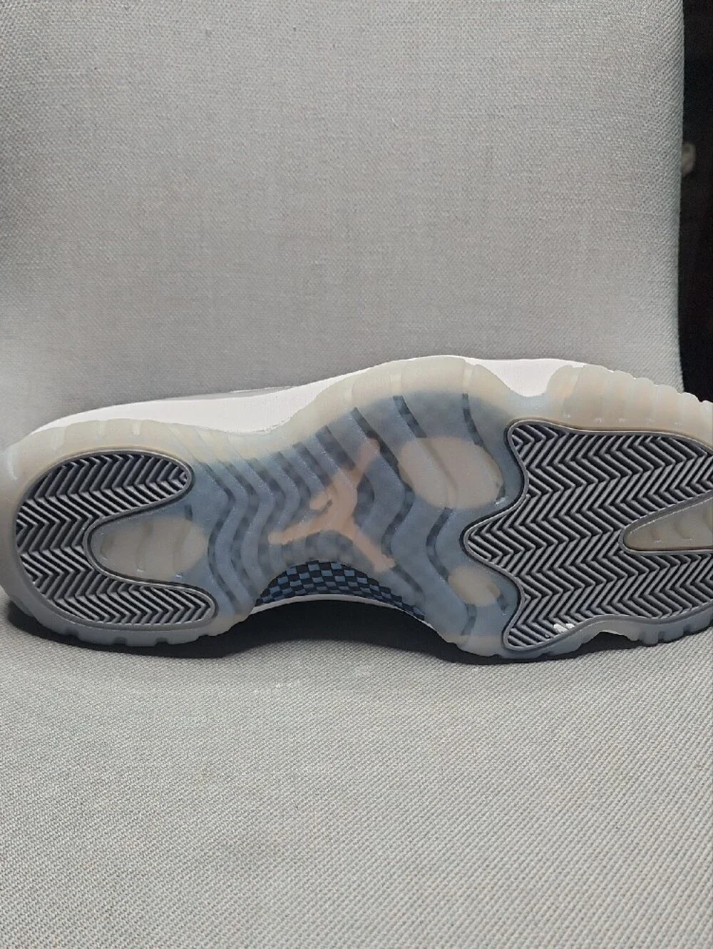 Men's Low-Top Athletic Sneakers - White & Gray 12s